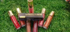 Lakme Glitterati Lip Glaze review