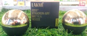 Lakme Xtraordin-airy Mattreal Mousse from house of lakme