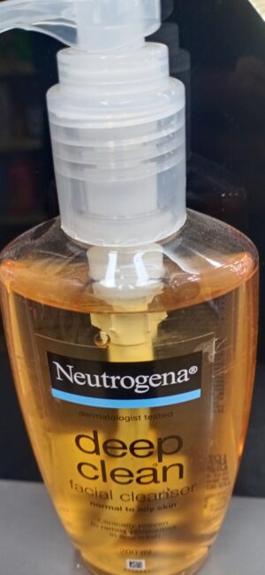 Neutrogena Deep Clean Facial Cleanser,Clinically Proven to Remove Impurities